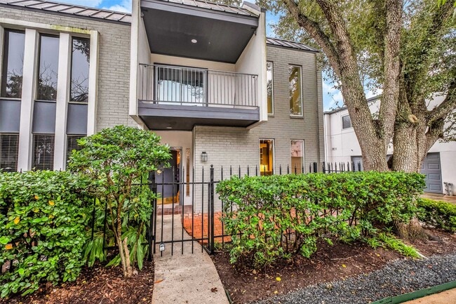 Photo - 1300 Augusta Dr Condo Unit 18