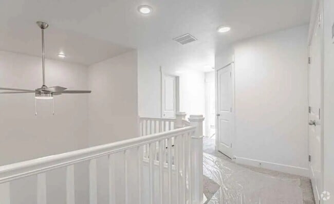 Building Photo - 3770 W 970 N Unit 3770 W 970 N Townhome