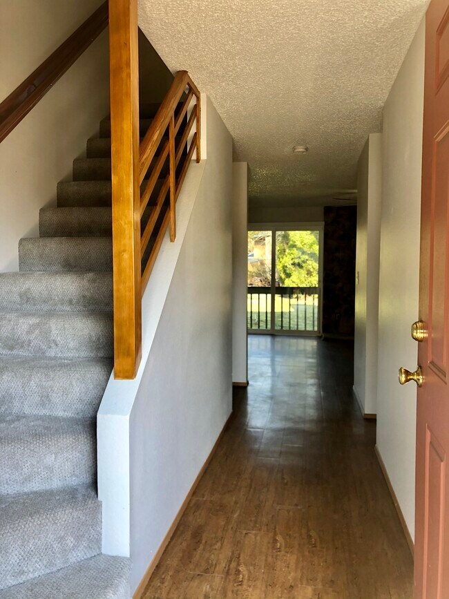 19846 SW 68th Ave Townhome Townhome Rental in Tualatin OR