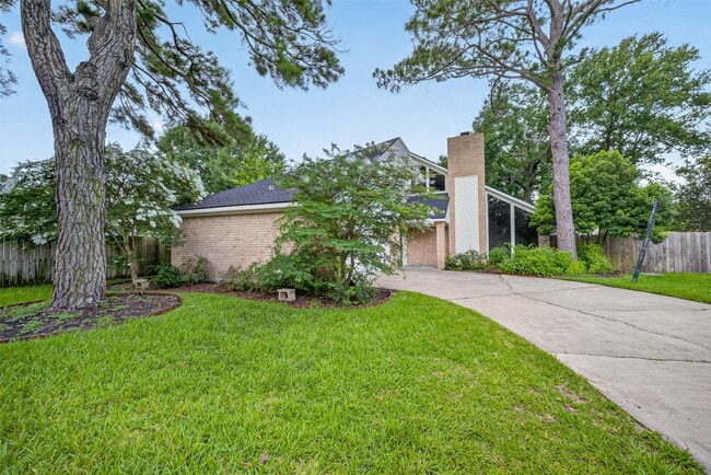 Photo - 7111 Halfpenny Rd