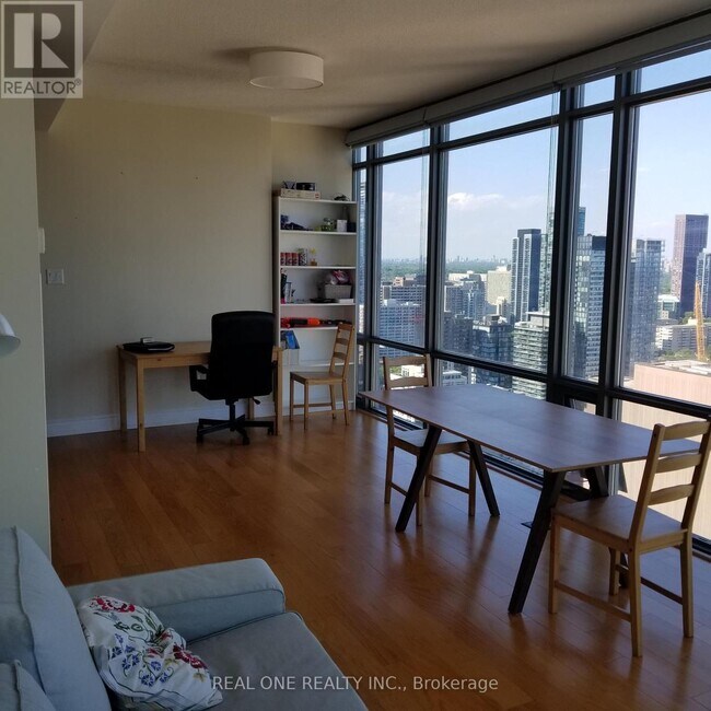 Photo - 38 Grenville St Unité 3606