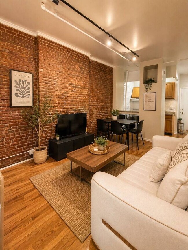 156 W 15th St Unit SI ID1541921P