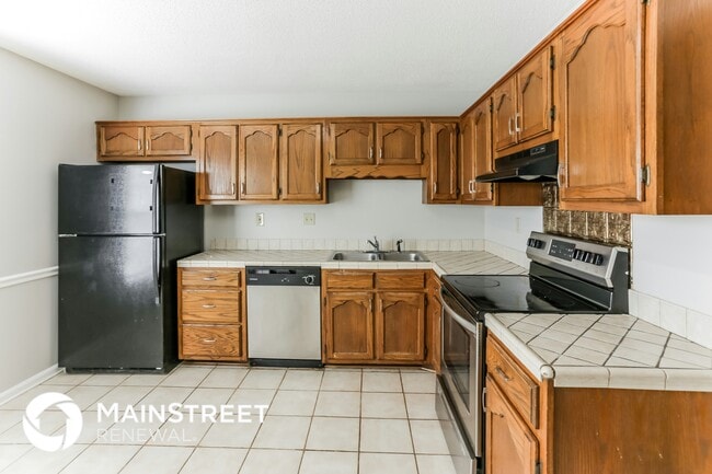 Photo - 6915 Blackthorn Dr