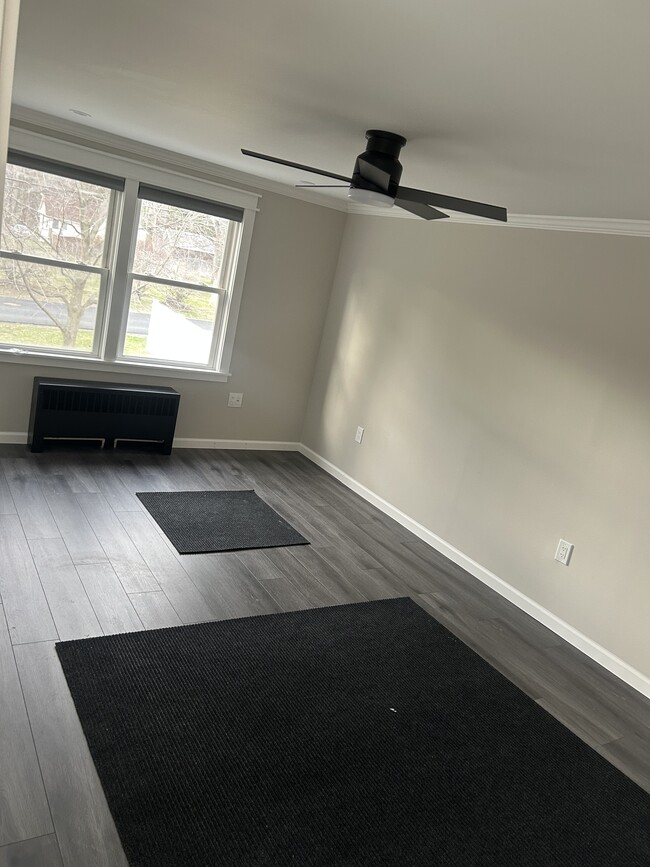 Photo - 14 Ferrara Ave Unit Upstairs front apartment