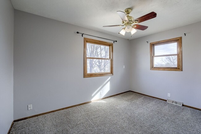 Photo - Conveniently Located 3 Bedroom Bellevue Home!!