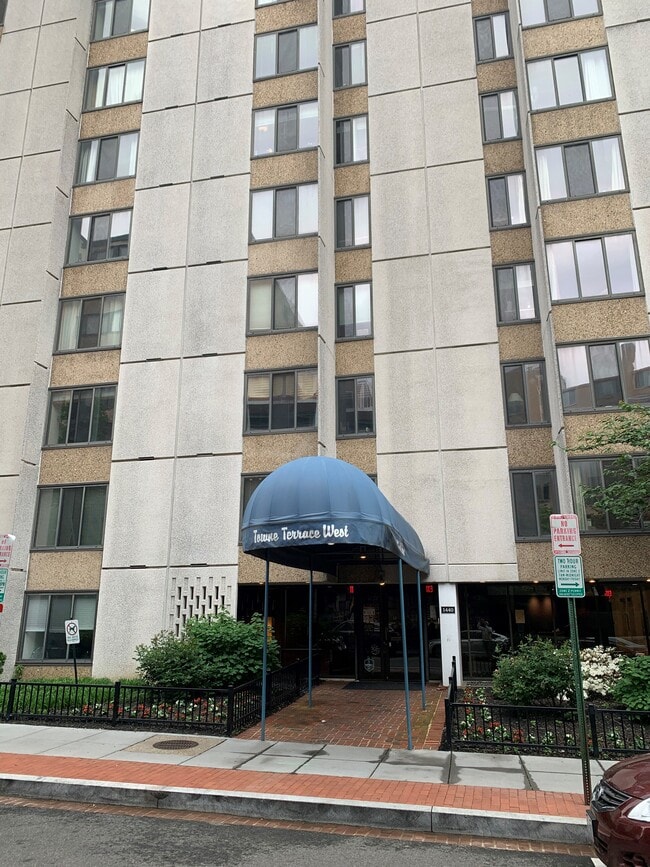 Photo - 1440 N St NW Unit Town Terrace West