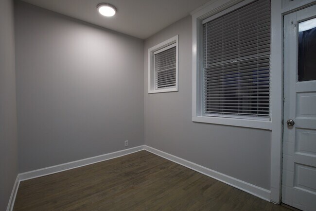 Photo - 1454 W Winnemac Ave Unit W4