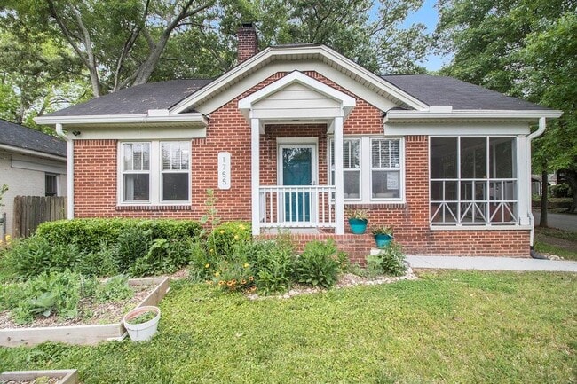 Photo - 1755 Langston Ave SW