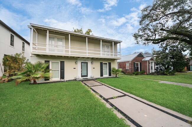 Photo - 2332 Sheridan St