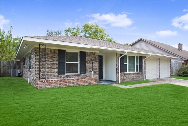 2005 Savanna Ct S