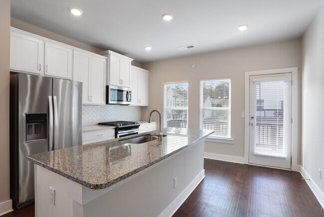 Photo - 1272 Carbon Ct