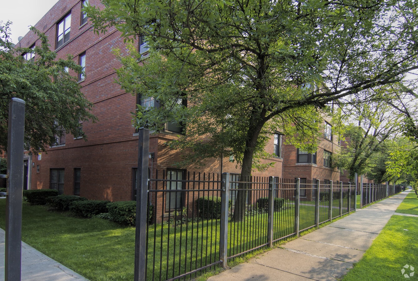 Photo - Berwyn Campbell Apartments