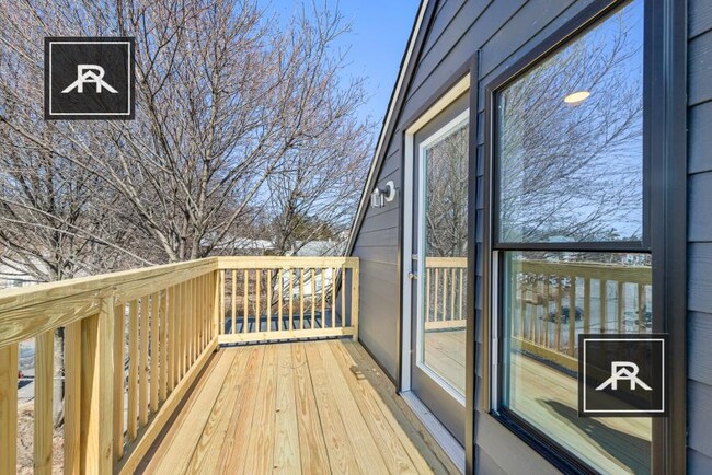 Building Photo - 7 bedroom in Medford MA 02155 Rental