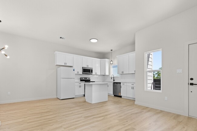 Building Photo - 9711 Cargill St