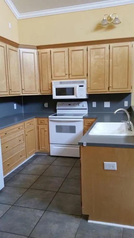 Building Photo - 8082 Veterans Pkwy Unit 4304 Rental