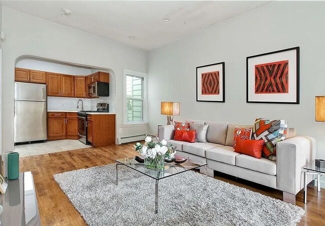 Building Photo - Cypress Hills, unique and distinctive 1 Bedroom Unit 9G