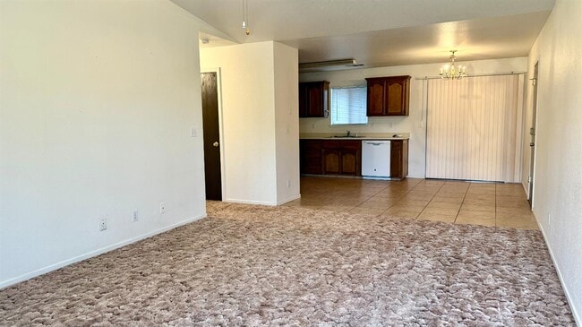 Photo - 202 N 10th Ave