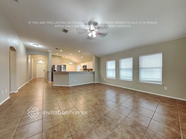 Photo - 562 Hickory Ln