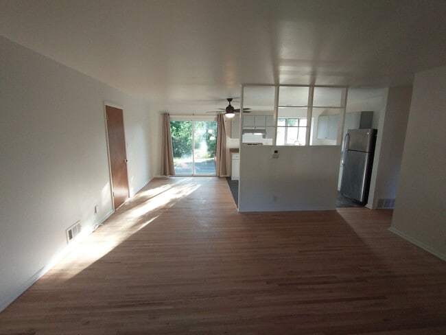 3325 Martin Dr