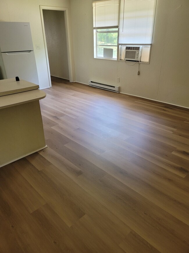 Photo - 420 Crout Rd Unit B