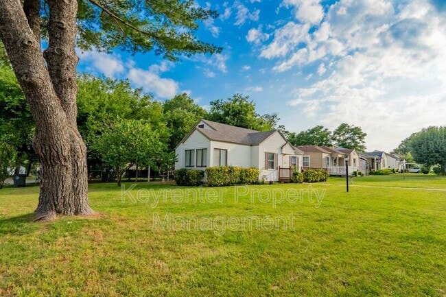 Photo - 3820 E 22nd Pl