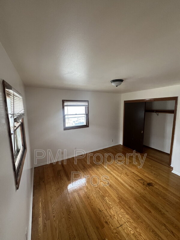 Photo - 5817 N 76th St