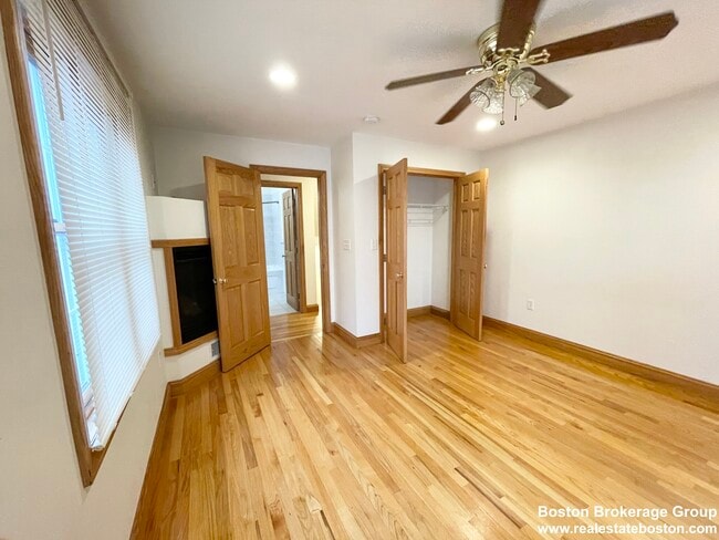 Photo - 241 W 3rd St Unit #2