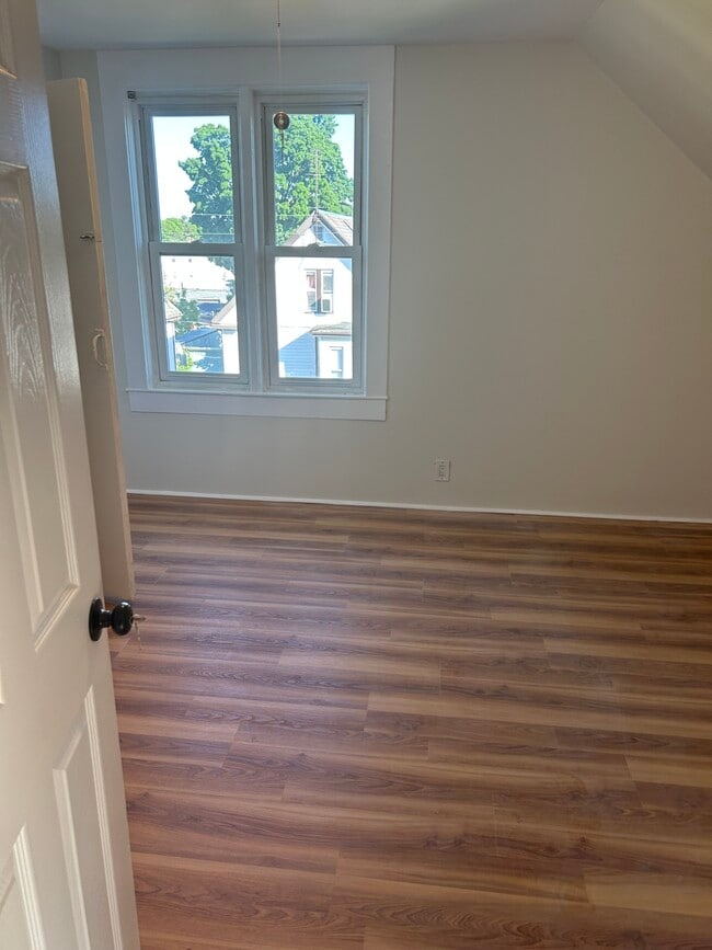Photo - 32 Broad St Unit 3rd Floor Apartment