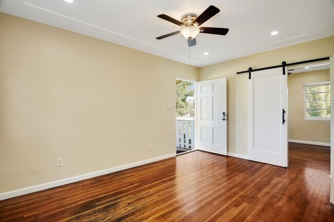 Photo - 4415-4419 VAN DYKE AVENUE % Unidad 4417 Van Dyke Ave