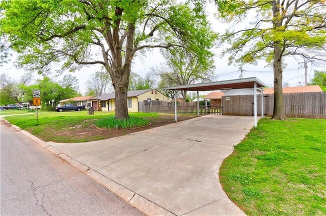 Photo - 5901 N MacArthur Blvd