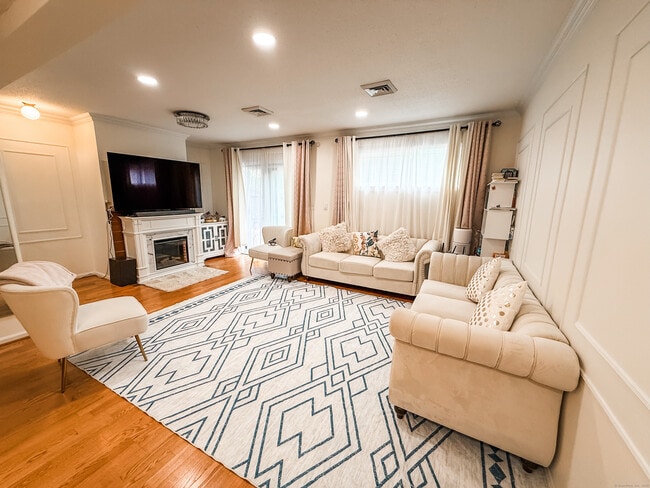 Building Photo - 22 Farmington Meadow Dr Unit 22 Rental