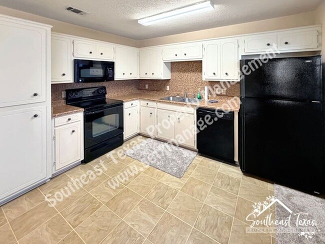 Photo - 6630 Lexington Dr