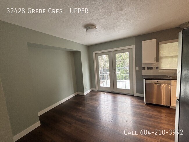 Photo - Clean Simple Home Unit UPPER