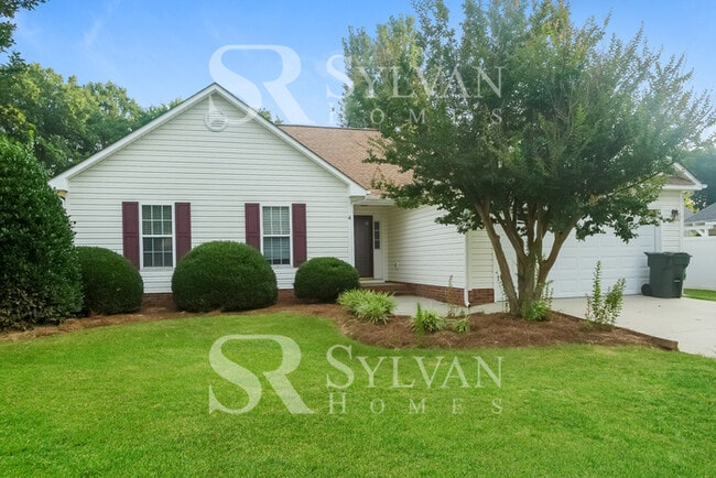 Photo - This home exudes a cheerful and welcoming charm!