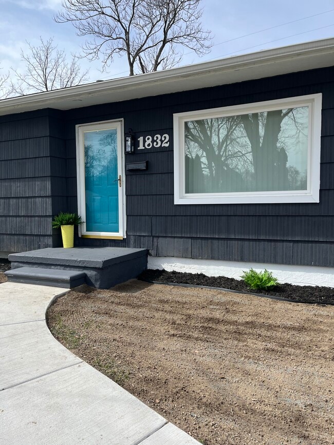 Building Photo - 1832 Gilmartin St