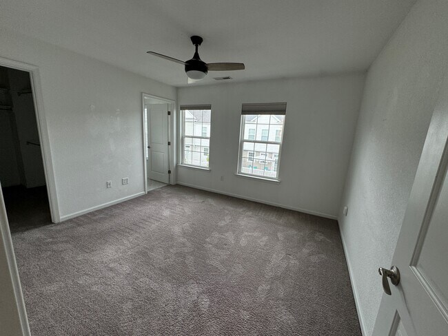 Photo - 1664 Beckenham Wy