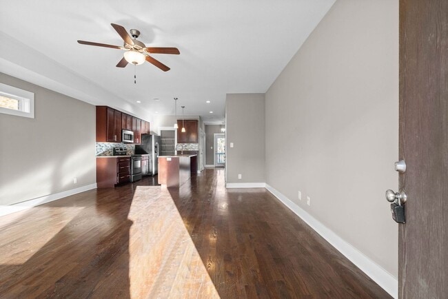 Photo - Large 2 Bedroom Condo For Rent Near Downtown Clarksville!