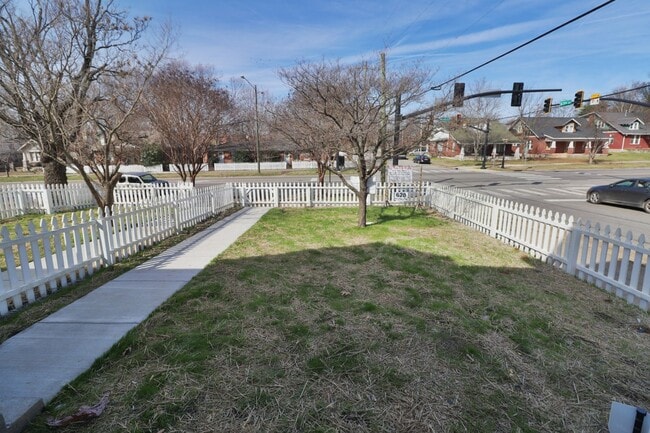 Photo - 628 Shelby Ave