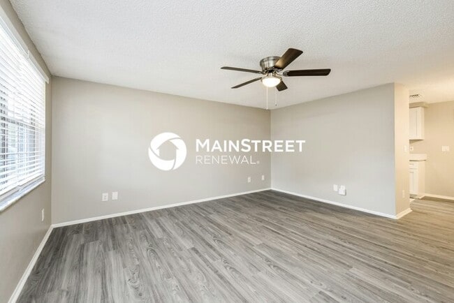 Photo - 3 Bedroom Pet-Friendly Home in SARASOTA, FL with Main Street Renewal