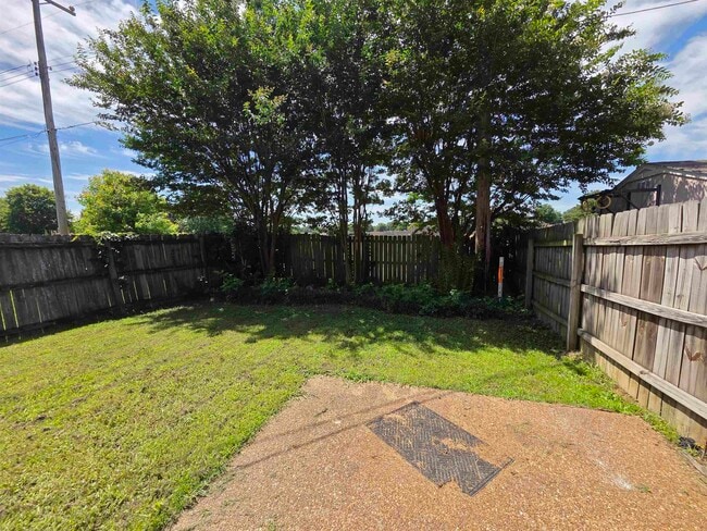 Photo - 7733 Shadowland Dr