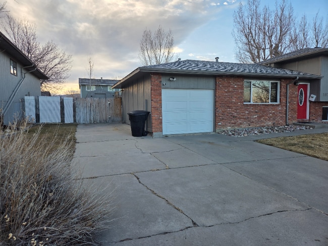 Photo - 1871 Shumway Ave