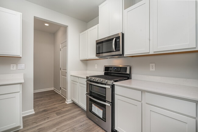 Photo - 7271 Golden Way