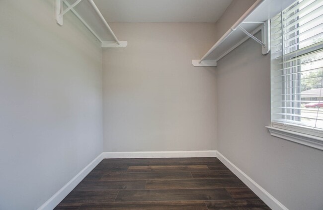 Photo - 11403 Braewick Dr