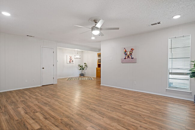 Photo - 2906 Country Pl Ct