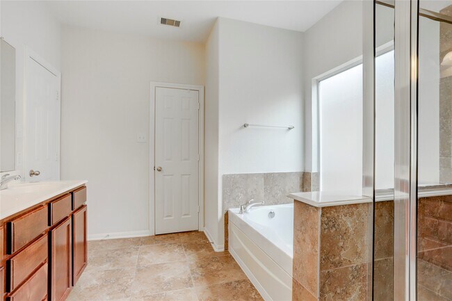 Photo - 10046 Hillside Bayou Dr
