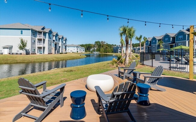The Palms at Edgewater