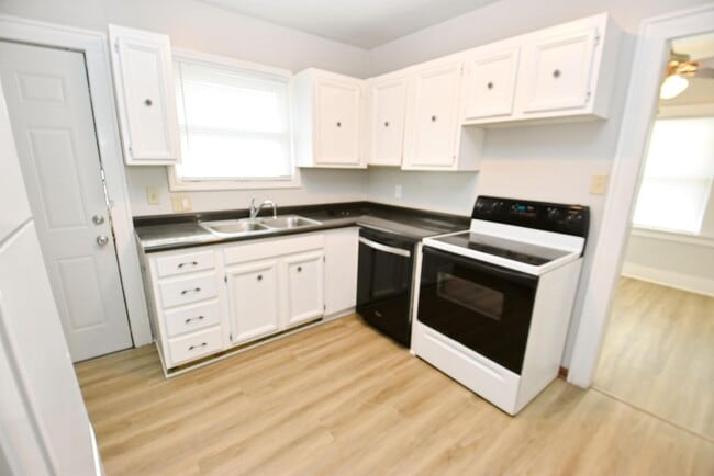 Photo - Sunnymeade home in South Bend IN, 3 bedroom 1 bath