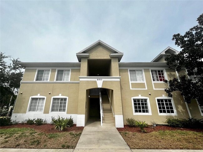 Building Photo - 6011 Skydale Way Unit 201