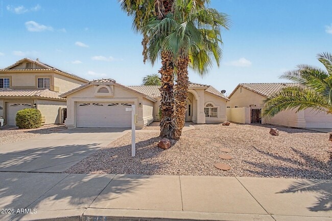 Building Photo - 851 W Palo Verde St
