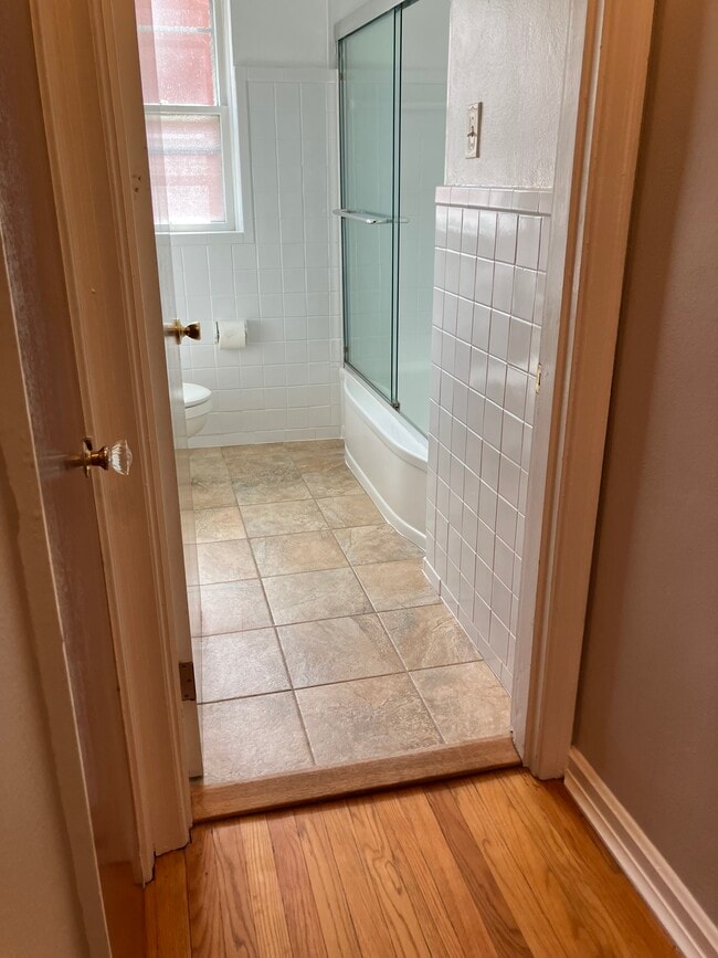 Building Photo - 7246 Dartmouth Ave Unit 7246 Dartmouth
